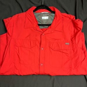 Columbia red XL, short sleeve, button up, sun protective fishing shirt.